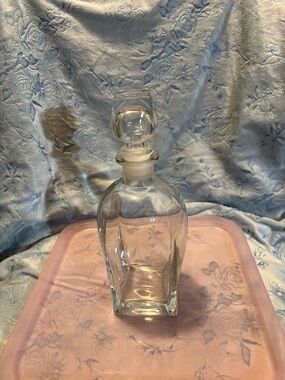Italian Decanter with Square Stopper